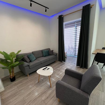 Sunflower Apartment Tirana Exteriör bild